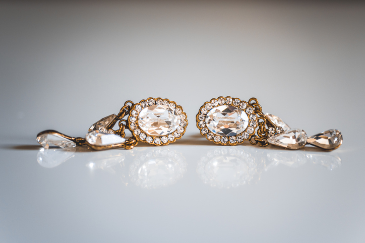 Close up Elegant earring jewelry set in white background